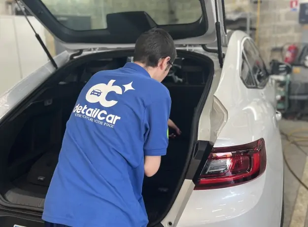 DetailCar Aubagne Unité Mobile / Lavage et soin de véhicules sans eau pour les professionnels sur Aubagne