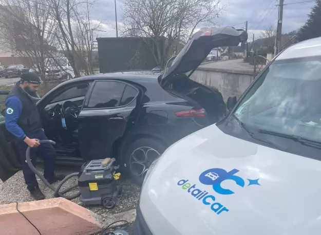 DetailCar Gap Unité Mobile / Lavage et soin de véhicules sans eau à domicile Alpes du Sud