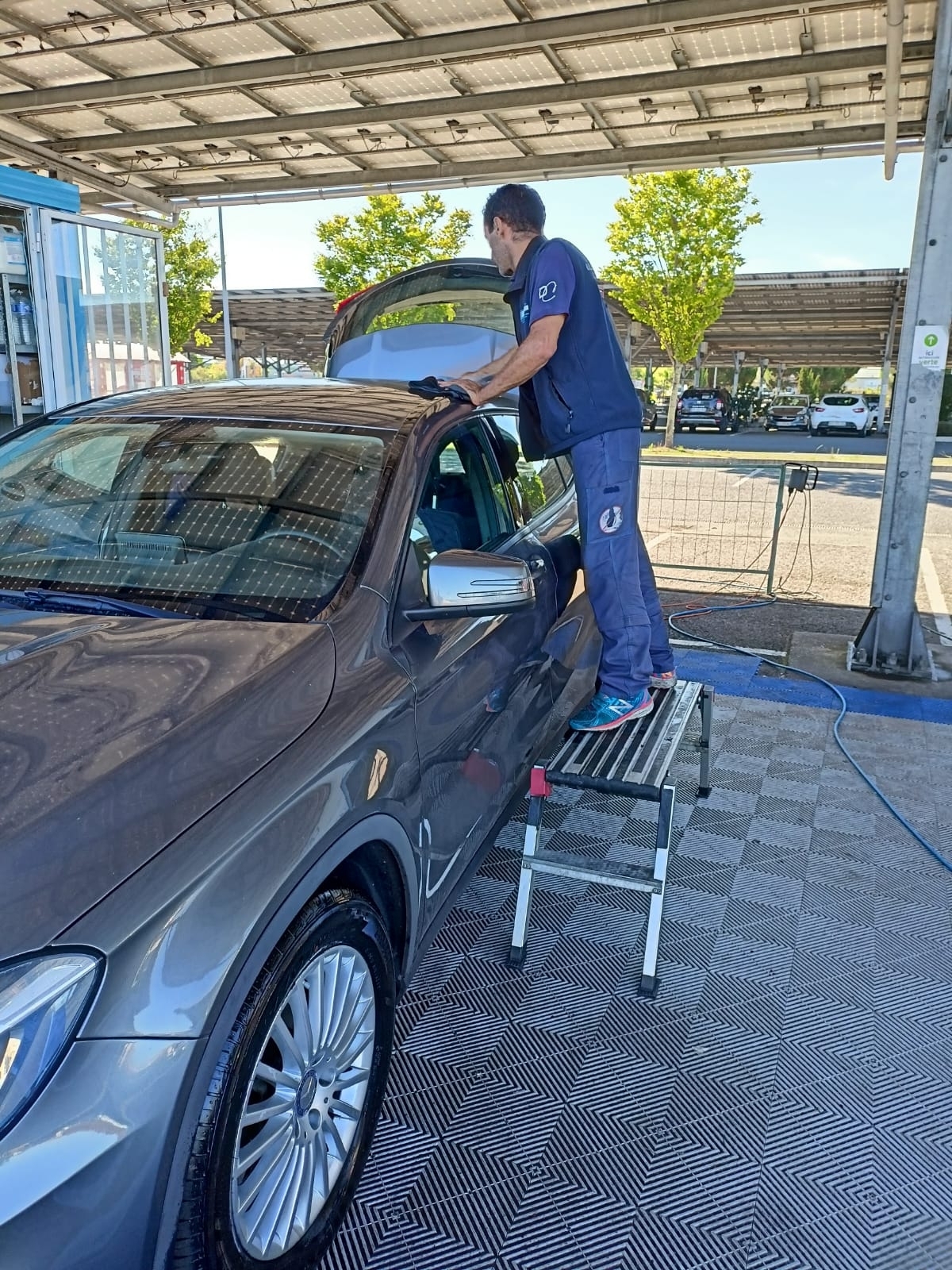 Nettoyage intérieur et extérieur voiture à Pessac - CLEAN AUTOS 33