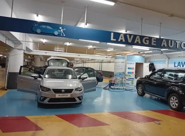 DetailCar Carrefour Lyon Vénissieux / Lavage et soin de véhicules sans eau sur Lyon Vénissieux