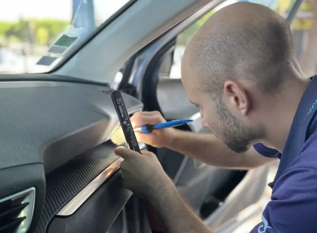 DetailCar Hyères Centr'Azur / Lavage et soin de véhicules sans eau sur Hyères